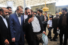 بازدید لاریجانی از حوزه انتخابی در حرم حضرت عبدالعظيم